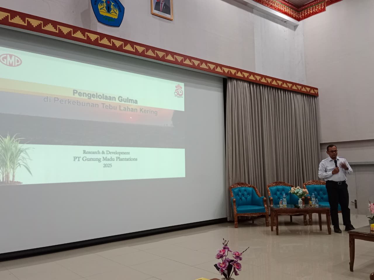 Kuliah Umum Pengelolaan Gulma di Perkebunan Bersama PT Gunung Madu Plantation