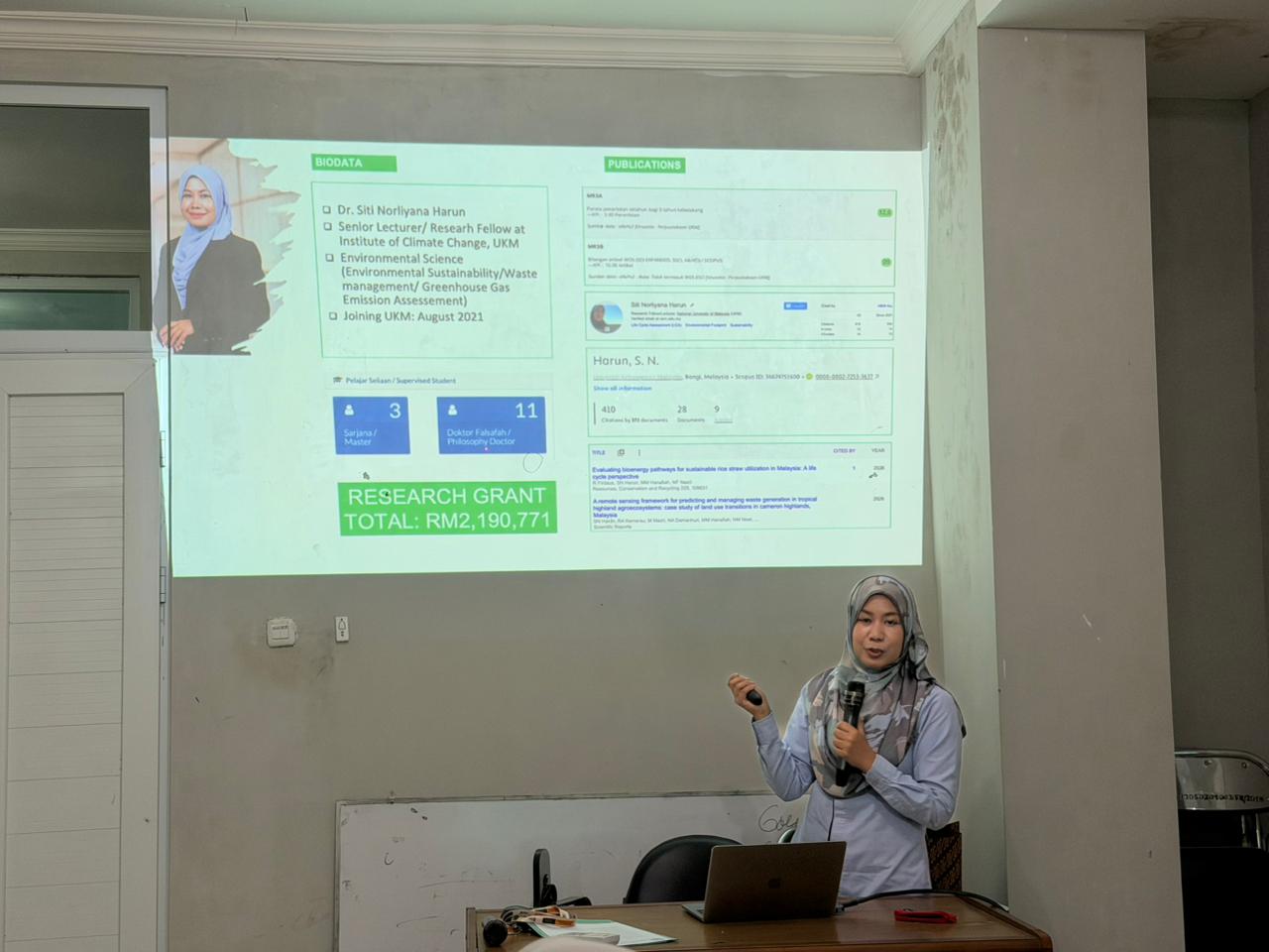 Hangat dan Penuh Sinergi, Penyambutan Visiting Lecturer Dr. Siti Norliyana dari Universitas Kebangsaan Malaysia di Jurusan Agronomi dan Hortikultura